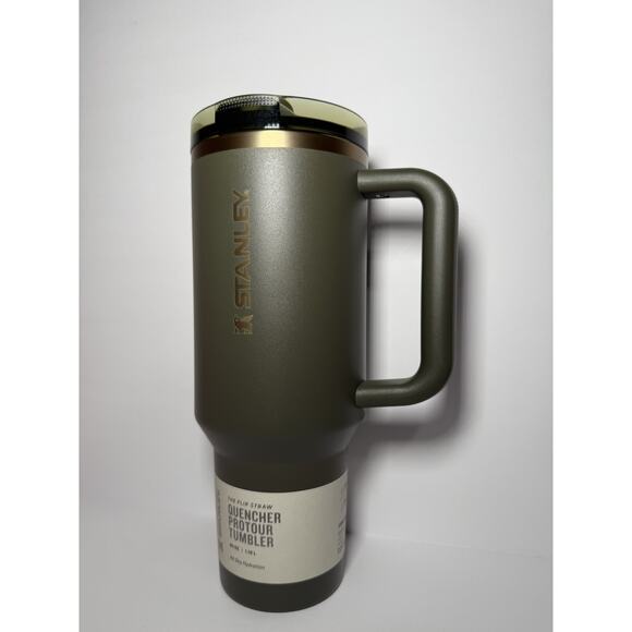 Stanley Exclusive Cypress Green 40oz Protour Quencher H2.O Tumbler BNWT BNIB - Picture 2 of 7